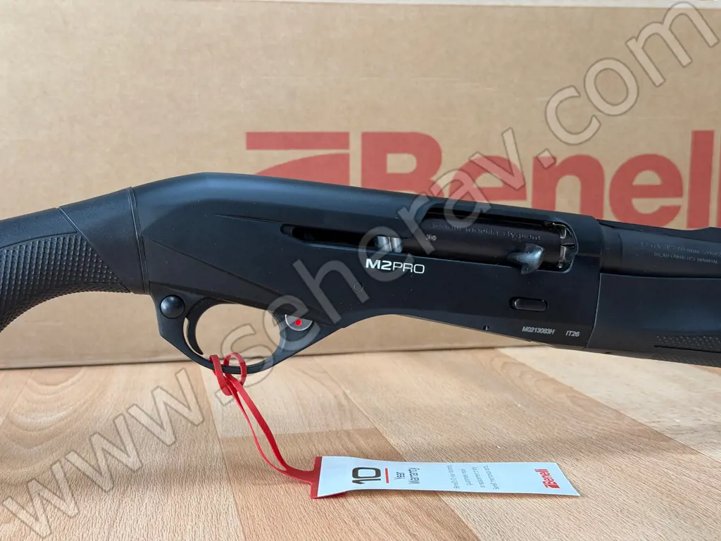 BENELLİ M2 PRO BLACK 12 KALİBRE YARI OTOMATİK AV TÜFEĞİ