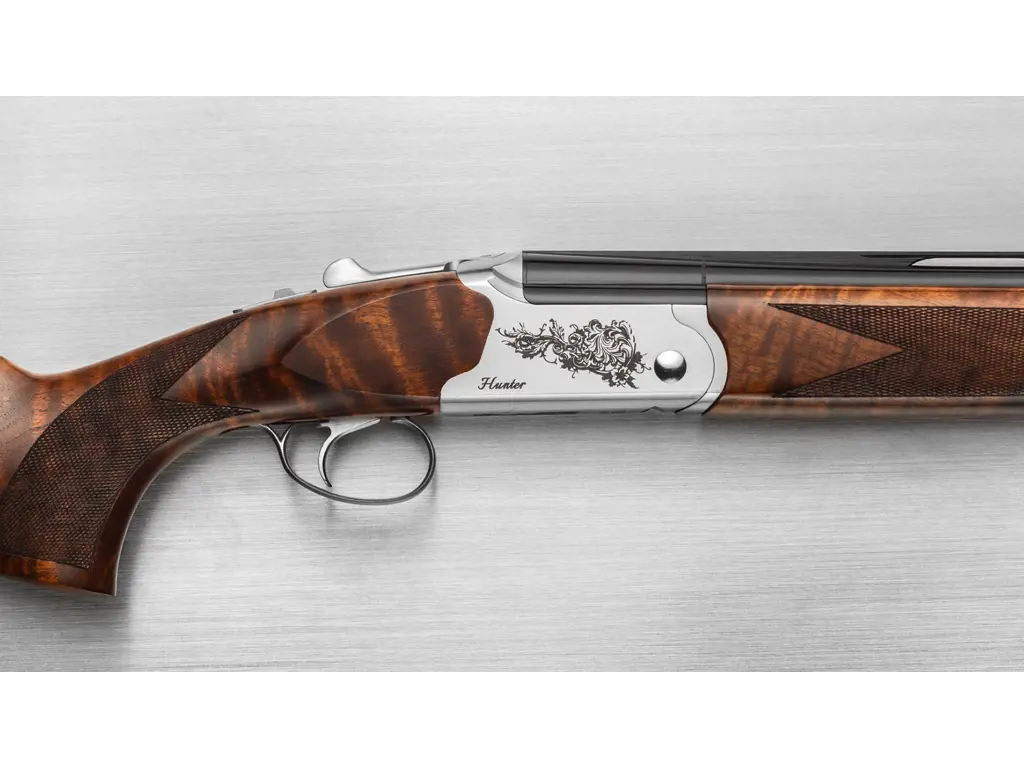 AKUS HUNTER BEYAZ 12 KALİBRE SÜPER POZE AV TÜFEĞİ