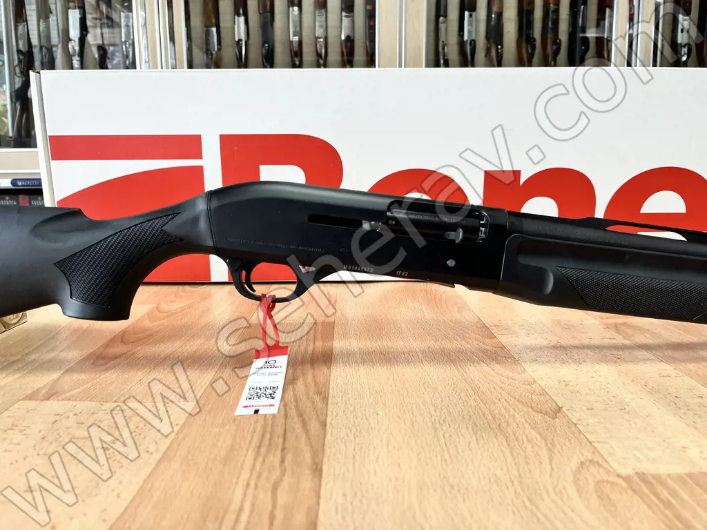 BENELLİ M1 SUPER 90 12 KALİBRE YARI OTOMATİK AV TÜFEĞİ