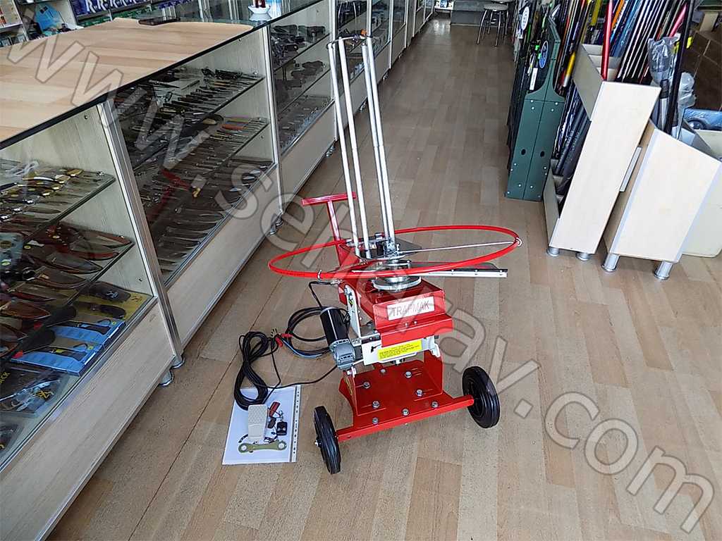 TRAPMAK TR 25 TEKERLEKLİ DÖNER APARATLI VE UZAKTAN KUMANDALI OTOMATİK TRAP MAKİNESİ